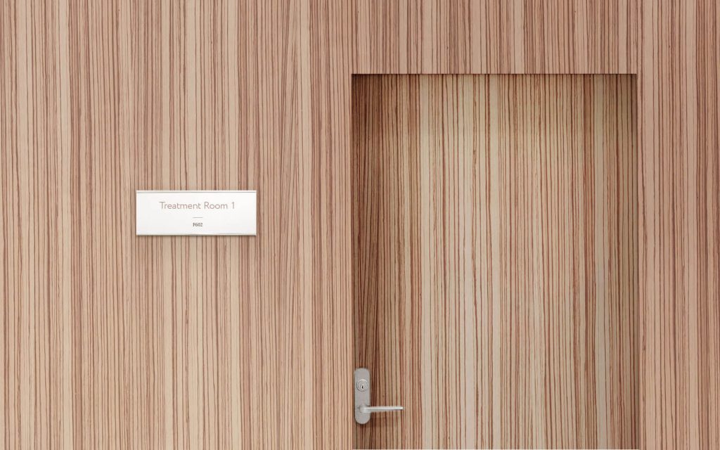 Derma One. Room sign