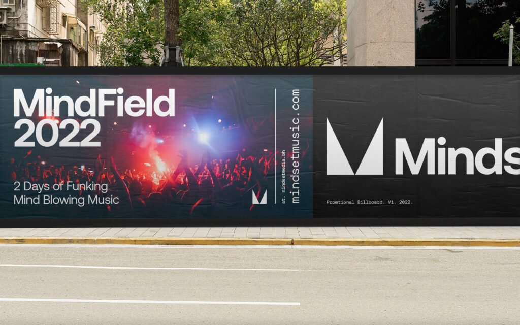 Mindset. Hoardings