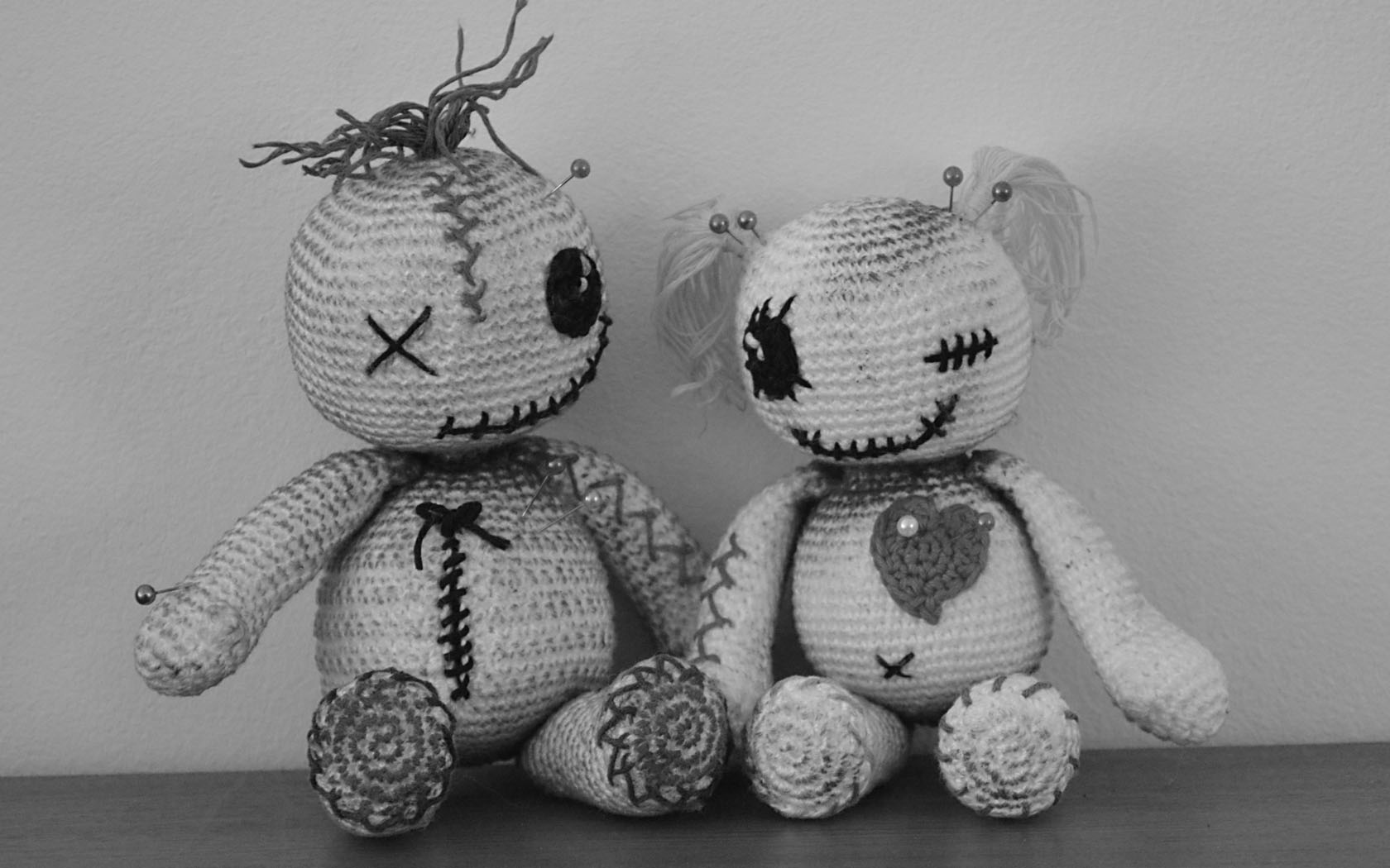 Unisono. Gothic Crochet Couple