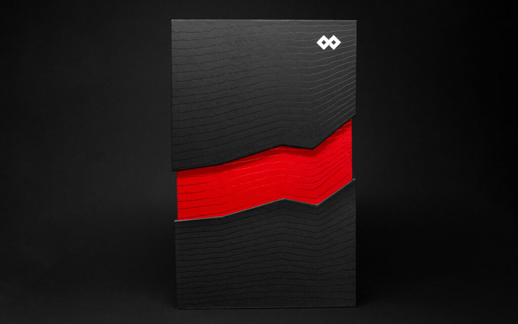 Annual Report slipcase opening