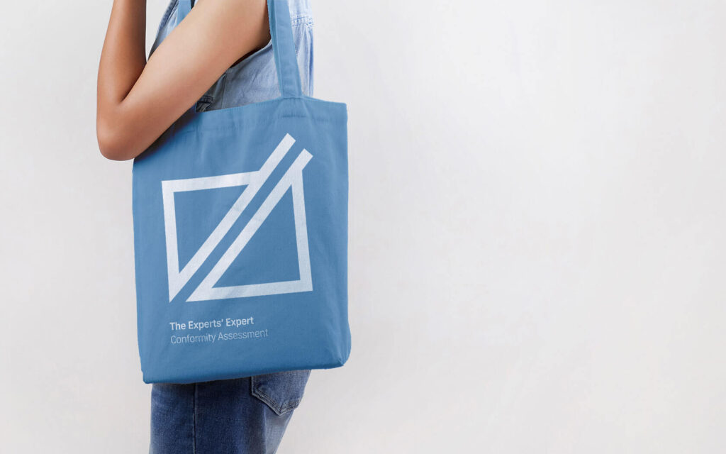 Alhoty. Branded Bag