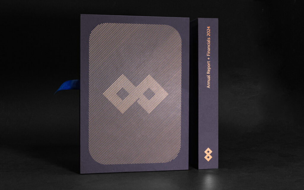 Annual Report Slipcase with copper foil treatment for GFH Annual Report 2024.