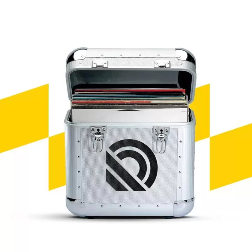Box with brand icon